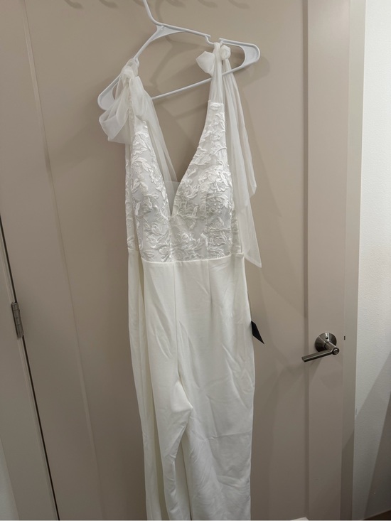 Lulus Pants - Lulu's White Lace Bodice Tie-Shoulder Jumpsuit